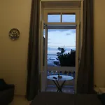 Be Happy Couette-café 4*