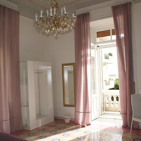 Be Happy Bed and Breakfast Σαλέρνο