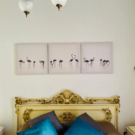 Be Happy Bed and Breakfast Σαλέρνο